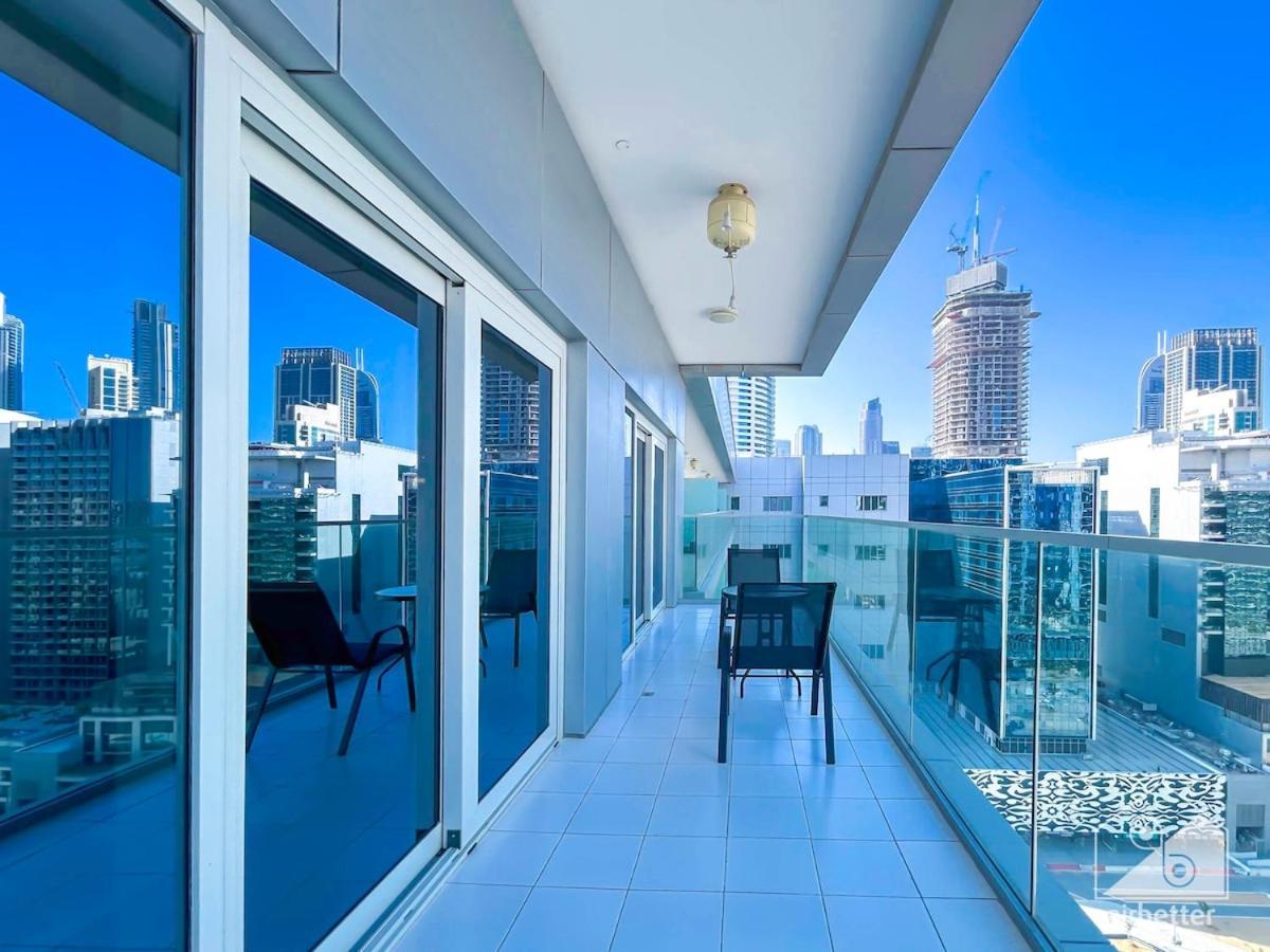 Luxury Stay At Damac Majestine With Balcony & Views Dubai Bagian luar foto