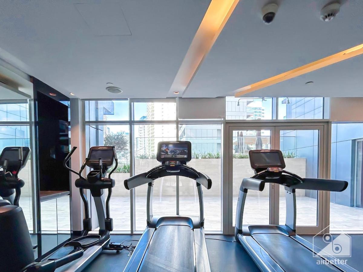 Luxury Stay At Damac Majestine With Balcony & Views Dubai Bagian luar foto