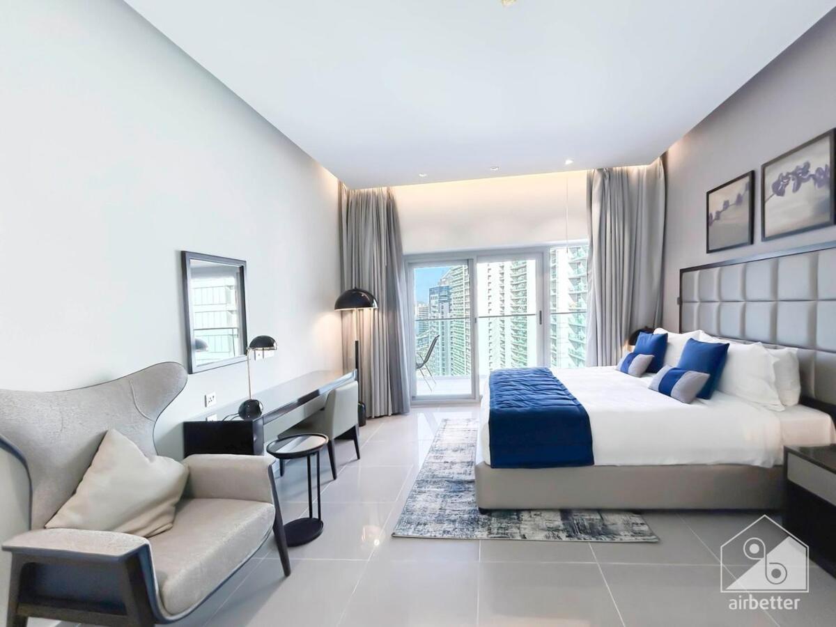 Luxury Stay At Damac Majestine With Balcony & Views Dubai Bagian luar foto